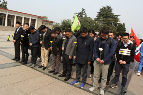 20190404182700317110.jpg 经济.jpg