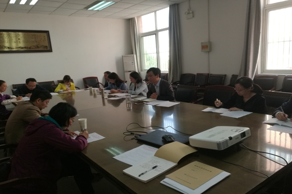 10月24日学院召开教职工党支部书记工作会议.jpg