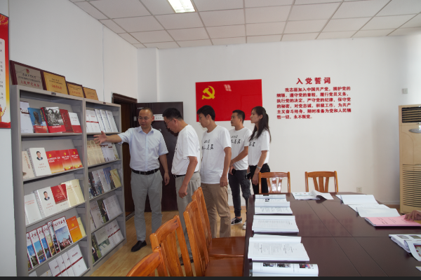 20180925163739237856.png 调研团走访考察仪器科学与光电工程学院党建工作.png