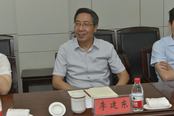 李校长.jpg