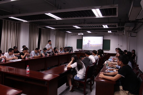 20170609110859475571.jpg 职场交流会.JPG