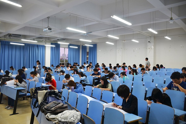 20160526090135392557.jpg 建艺学院两学一做学习效果测试.jpg