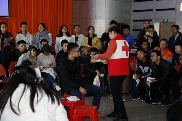 20171127081239823534.jpg 26日上午1_副本.jpg