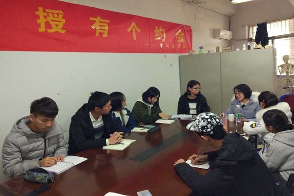 20171209200951630966.jpg 教授约会.jpg