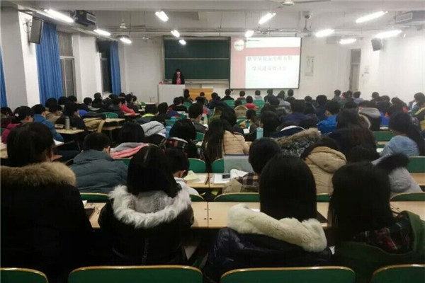 20160104153404958971.jpg 数学学院召开安全教育暨学风建设推进会1_副本.jpg