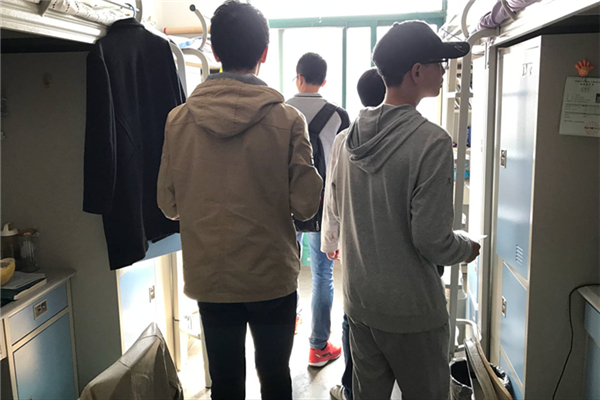 20171103090405716319.jpg 18BCED5AA944016AA54A13D1E1D2F8F8_副本.jpg