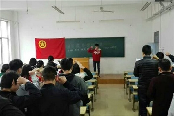 20160328152221788182.jpg 数学学院召开团员教育评议评优支部会议1.jpg