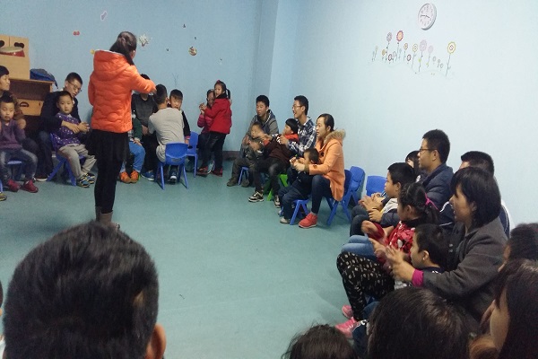 20151120095130793201.jpg 老师授课.jpg