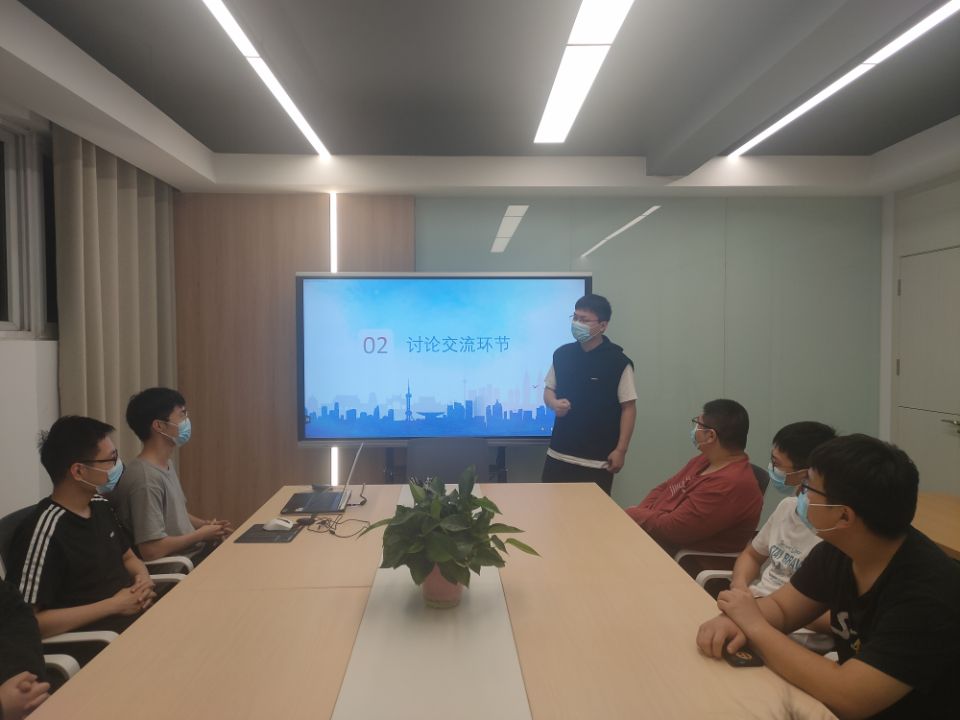 交流研讨环节同学们畅所欲言.JPG 交流研讨环节同学们畅所欲言.JPG
