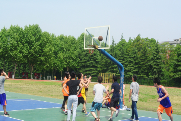 20160425170943653404.jpg 本研篮球交流会2.jpg