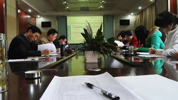 20161202131427193881.jpg 选题论证会_调整大小.jpg