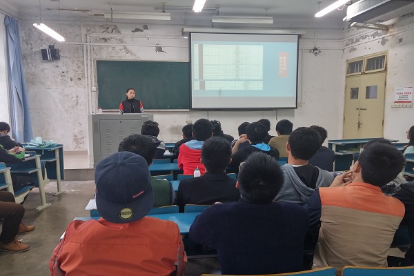 20161104095702433728.jpg 储文静2.jpg