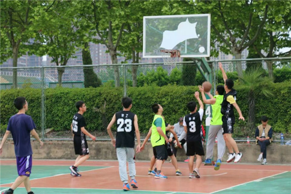 20160503091713245235.jpg 数学学院“数学杯”篮球赛圆满结束.jpg